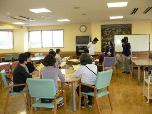 ケアハウス「聚楽」の見学会＆茶話会を実施しました！-1