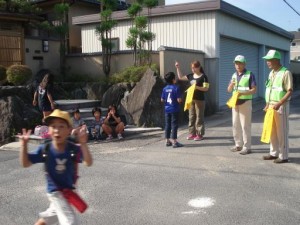 7月1日、あいさつ・見守り活動-2