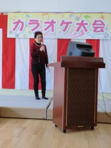 カラオケ大会4